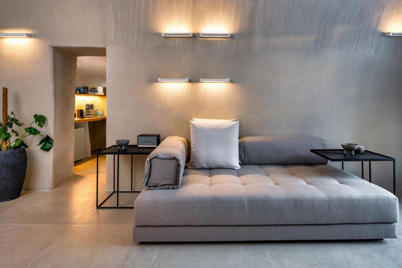 Iota Monocave By Thireon Villa Oia  Exterior photo